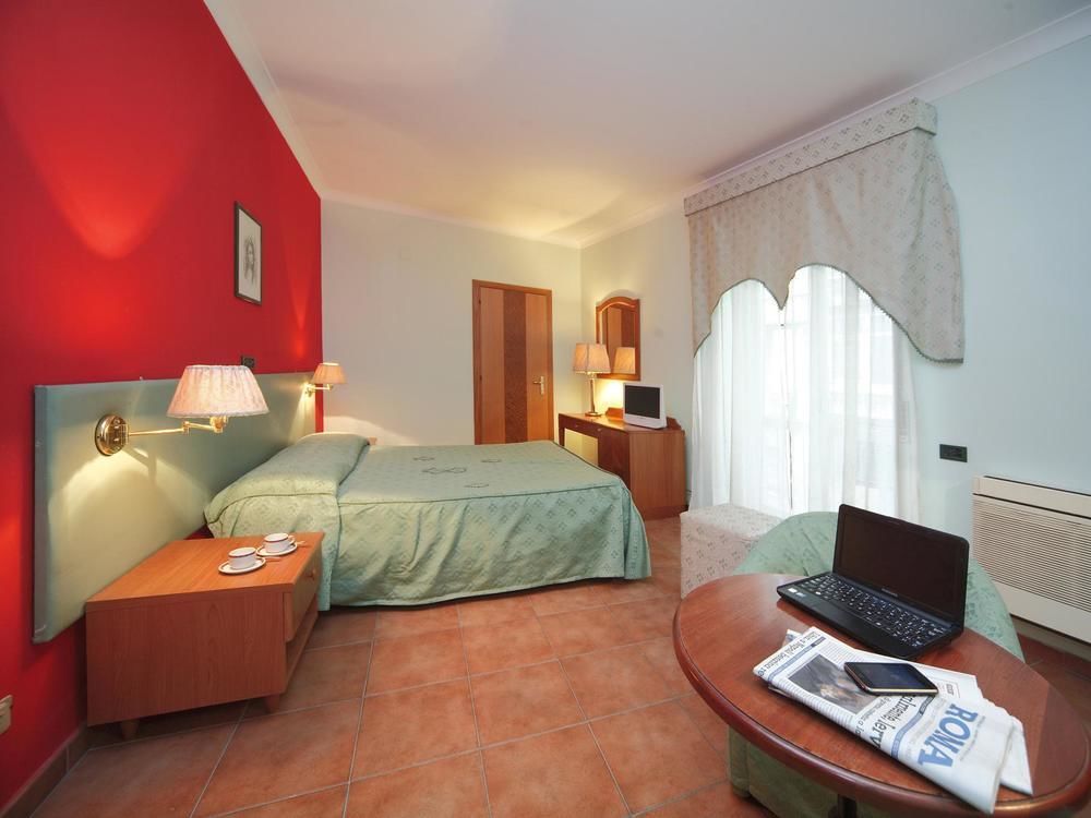 Hotel La Pace Napoli Rom bilde